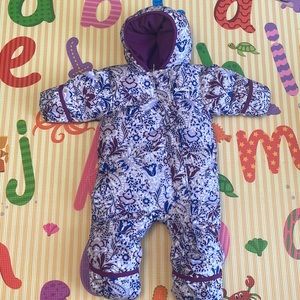 Excellent condition Columbia baby winter suit.